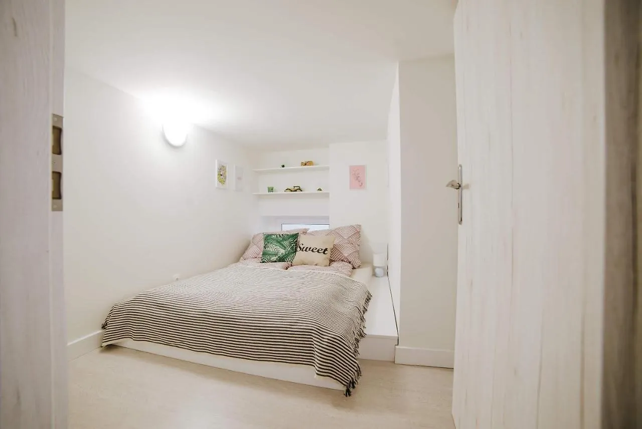 בודפשט Comfy Apartment With Ac At New York Cafe הונגריה