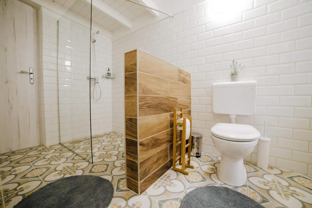 בודפשט Comfy Apartment With Ac At New York Cafe 0*,  הונגריה